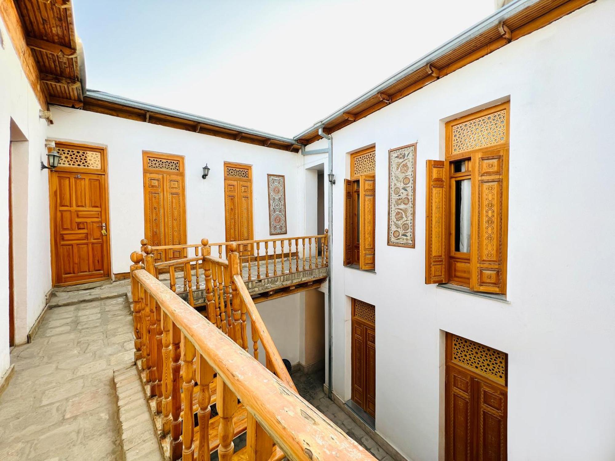 Komil Bukhara Boutique Hotel Exterior photo