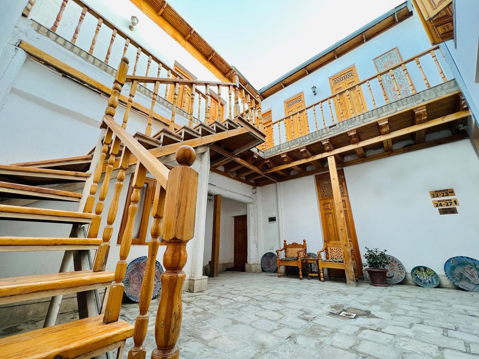 Komil Bukhara Boutique Hotel Exterior photo