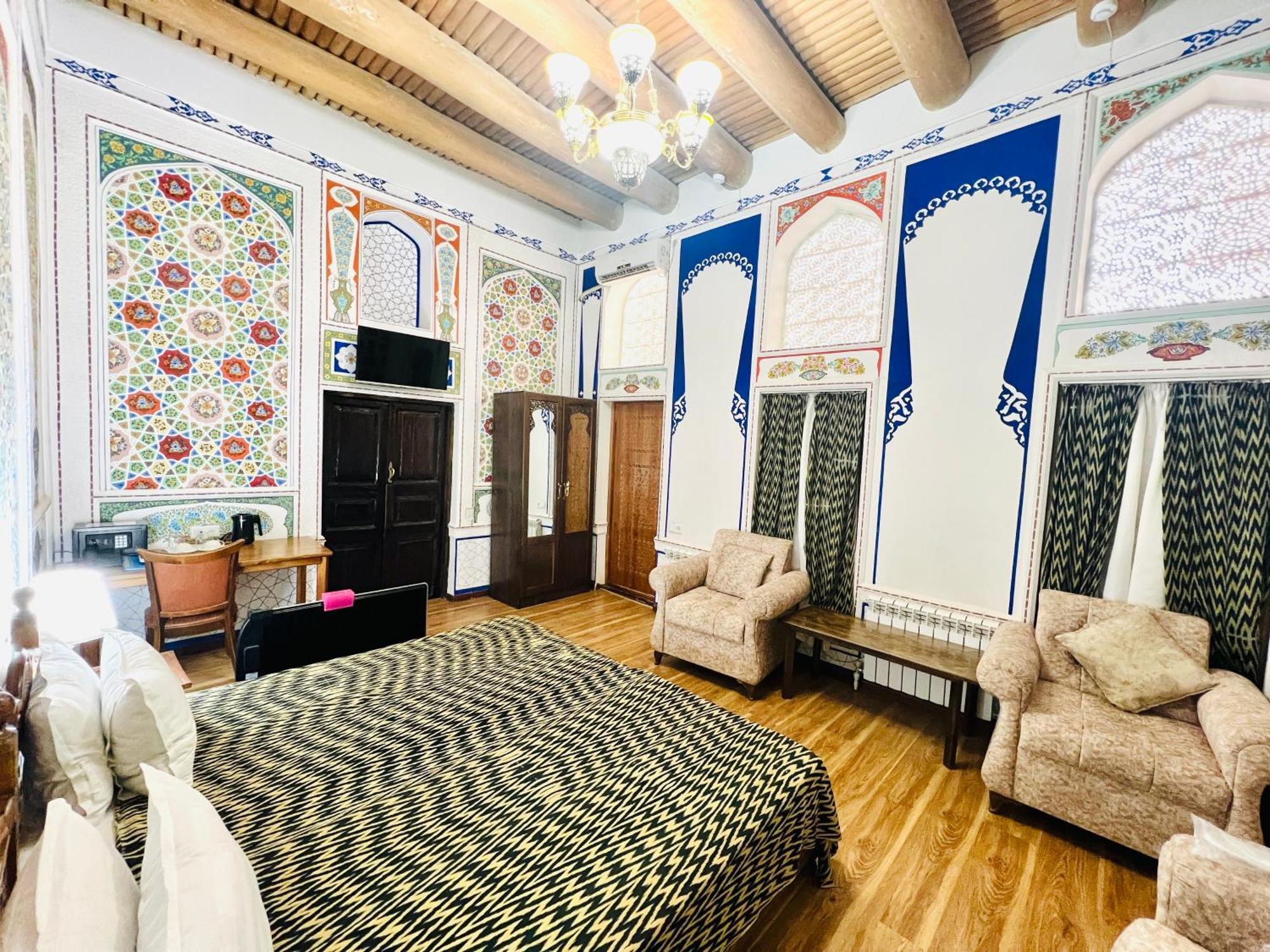 Komil Bukhara Boutique Hotel Exterior photo