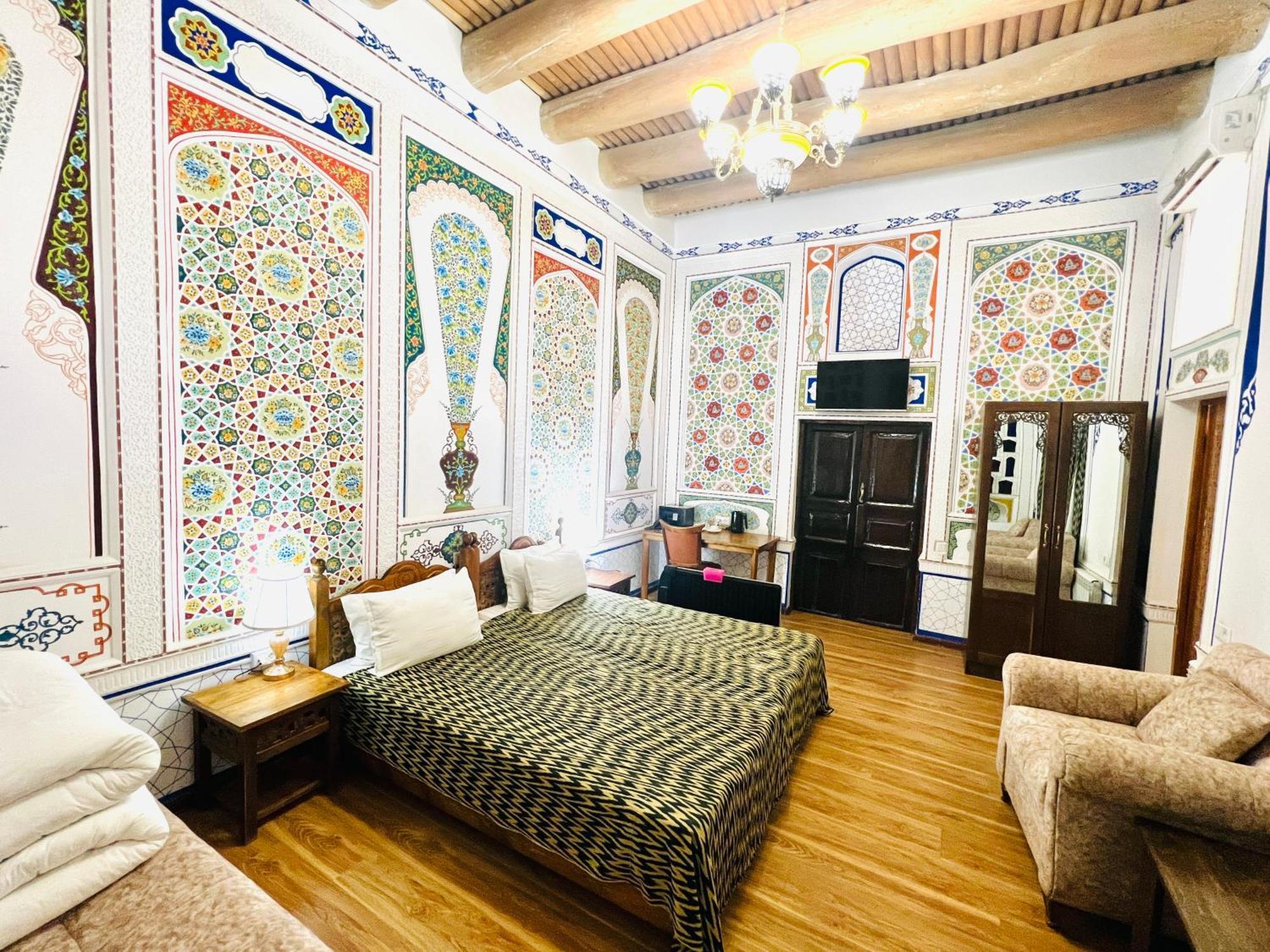 Komil Bukhara Boutique Hotel Exterior photo