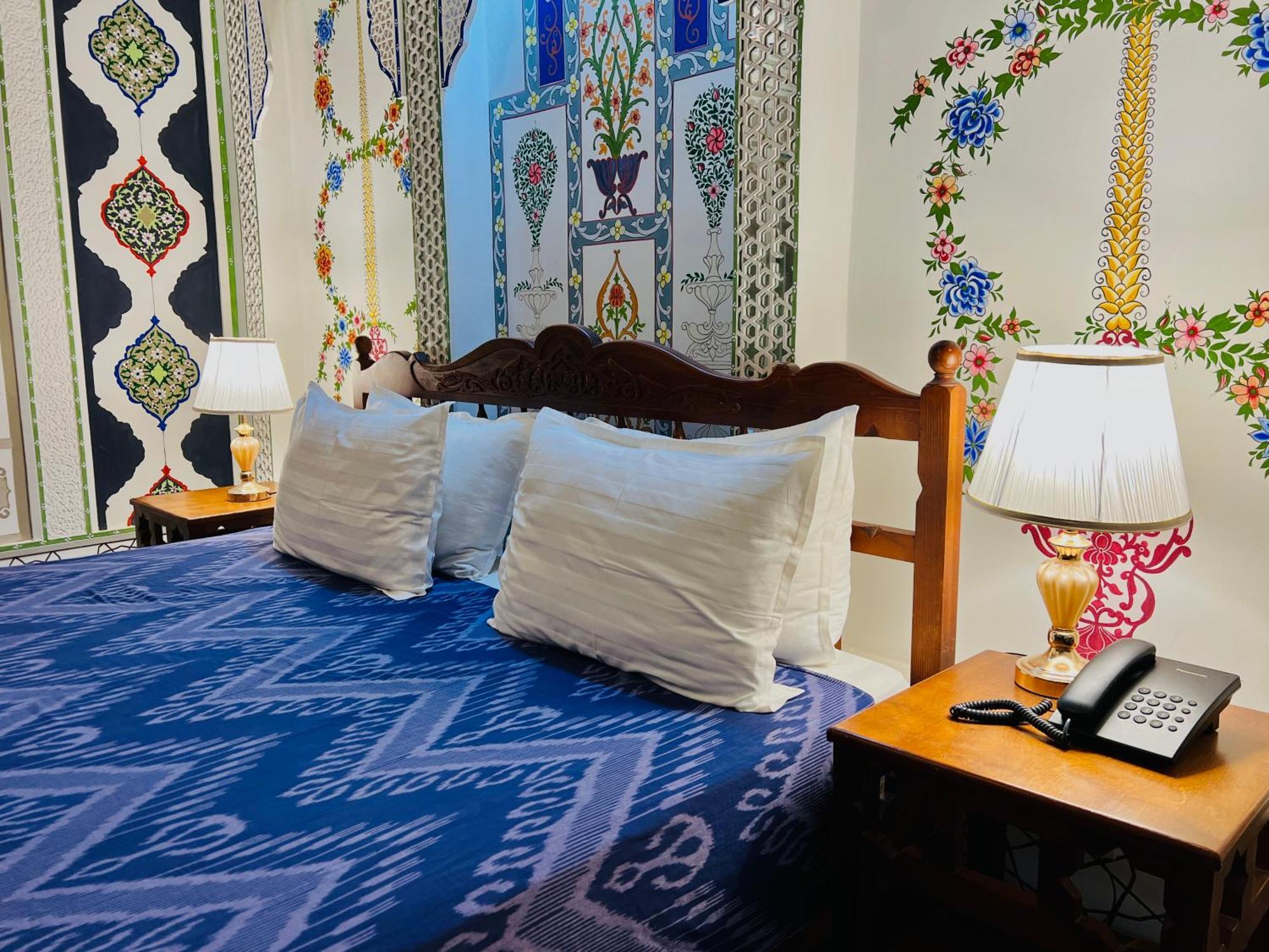 Komil Bukhara Boutique Hotel Exterior photo