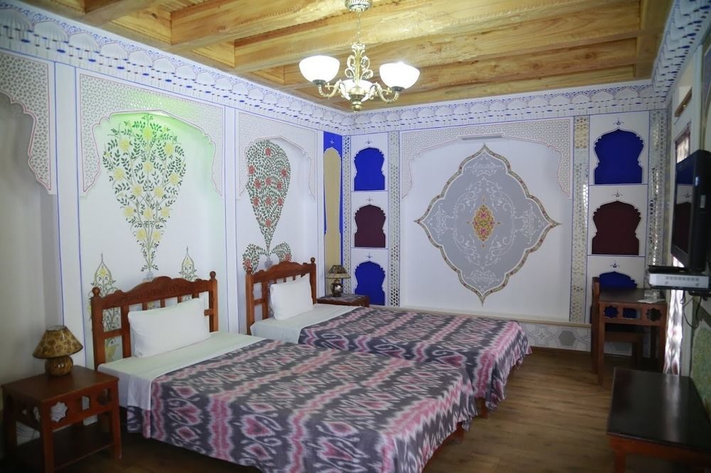 Komil Bukhara Boutique Hotel Exterior photo