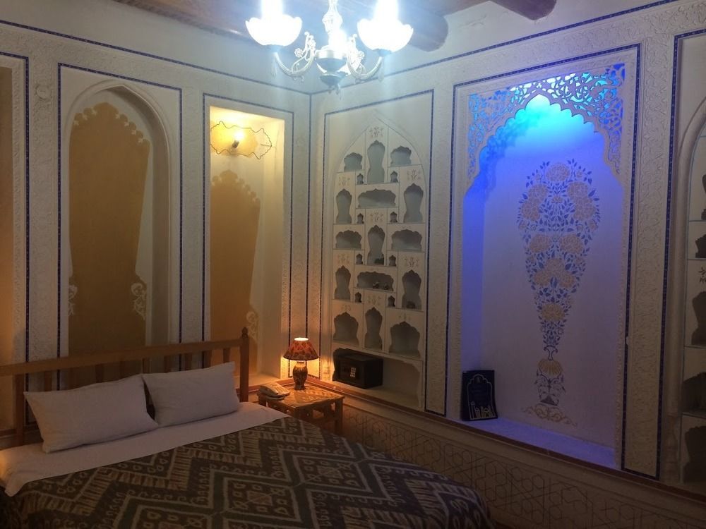 Komil Bukhara Boutique Hotel Exterior photo